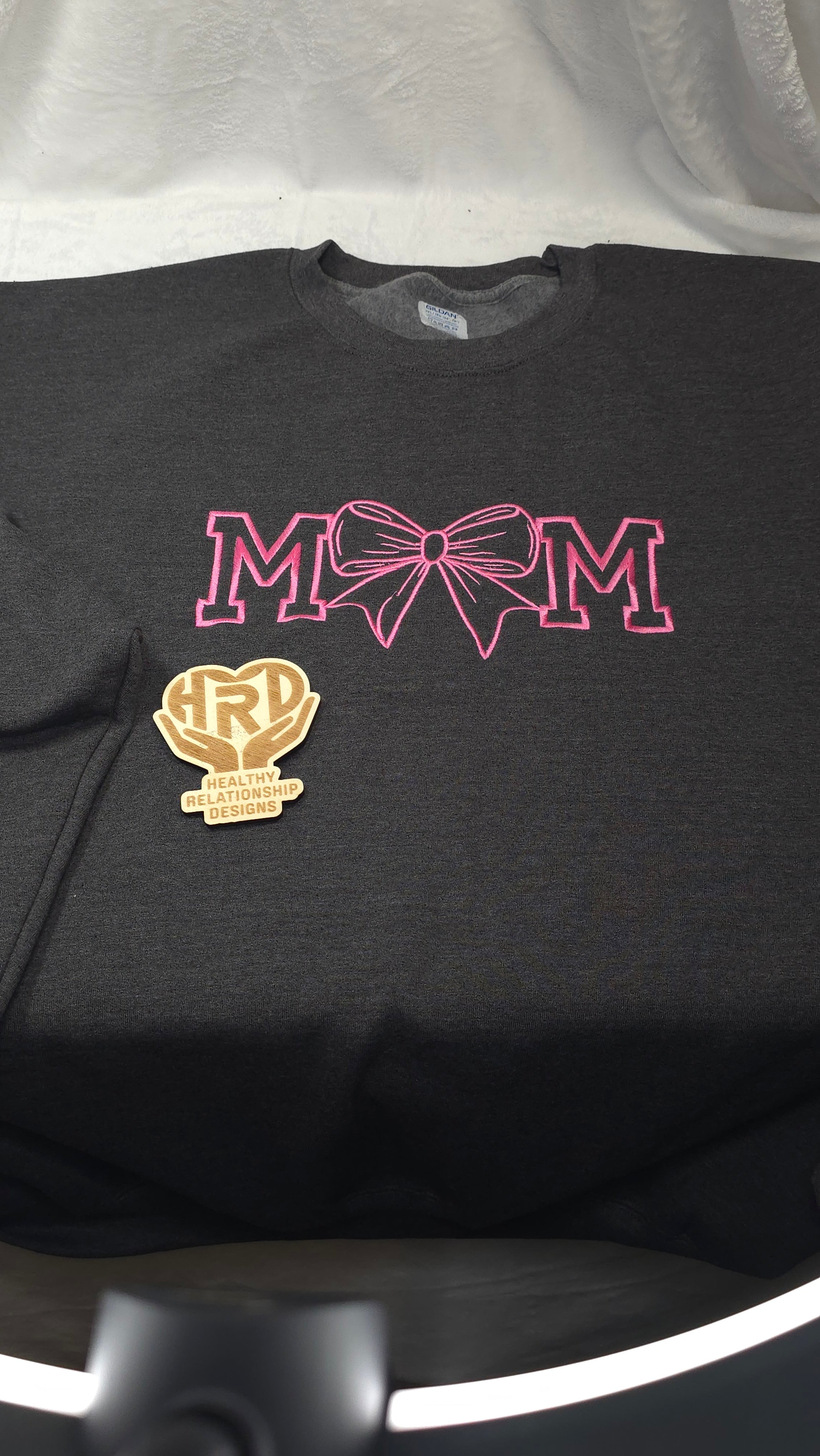 Mom's with Bow embroidery T-shirt, Sweatshirt and Hoodies collections